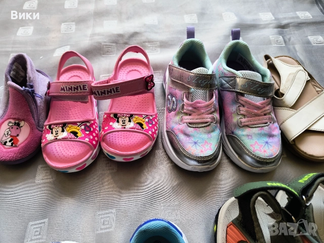 Детски обувки, включващ сандали, маратонки, чехли тип "крокс" и пантофи., снимка 5 - Детски обувки - 54234979