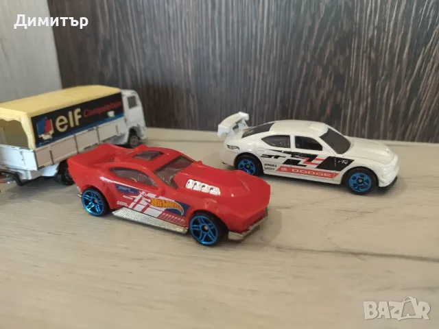 Ретро метално камионче Ford + модели на Hot Wheels !!!, снимка 2 - Колекции - 55680074