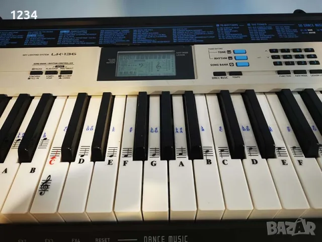 синтезатор клавир CASIO LK-136 пиано с плътни светещи клавиши 5 октави, снимка 4 - Синтезатори - 55664519