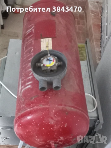 авто газова бутилка, снимка 2 - Части - 54980157