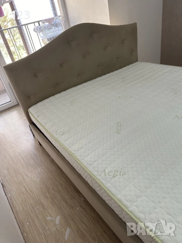 Тапицирана табла за спалня, снимка 3 - Спални и легла - 55108156