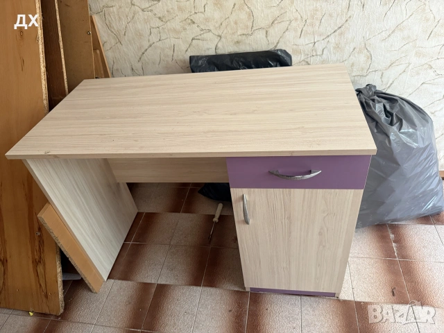 Бюро с леки забележки, снимка 3 - Бюра - 55174277