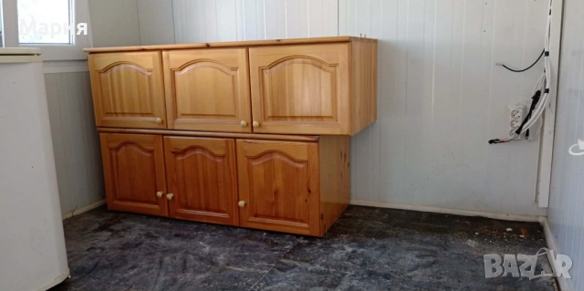 Продавам трикрилен гардероб, снимка 6 - Гардероби - 54902505