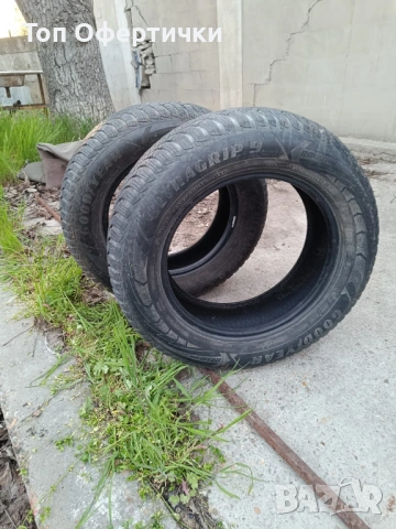 2бр. зимни гуми Goodyear 195/65/15, снимка 2 - Гуми и джанти - 54461166