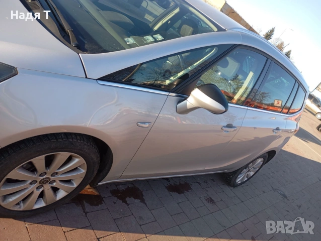 Opel Zafira Tourer LPG, снимка 2 - Автомобили и джипове - 54456607
