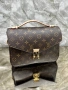 чанти LOUIS VUITTON - 25 x 18 cm 💫💫💫 , снимка 1