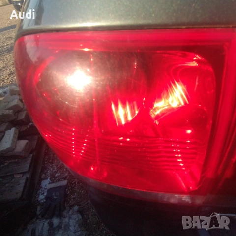Външни и вътрешни стопове  за VW TOUAREG 2004г. Двата външни стопа имат по една пукнатина. , снимка 7 - Части - 55236243