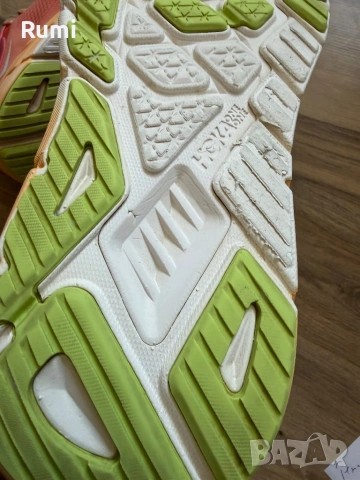 Оригинални цветни маратонки HOKA One ! 45 н, снимка 5 - Маратонки - 54745212