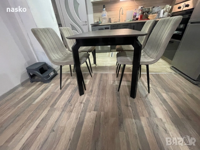 Трапезна Маса разтегателна с четири стола, снимка 7 - Маси - 54156501