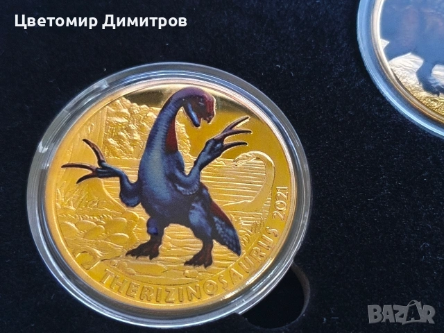 Кутия с 5 броя монети динозаври 