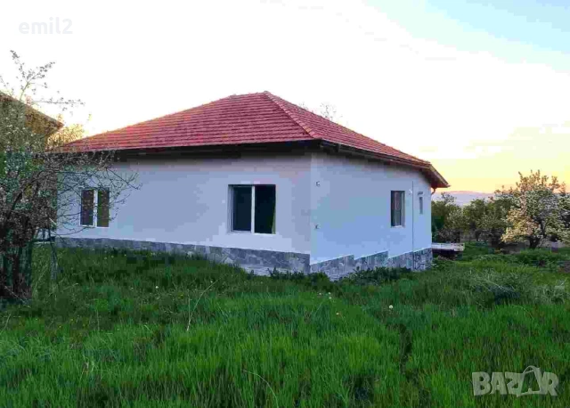 Продава основно реновирана къща с.Ресилово, снимка 2 - Къщи - 54576573