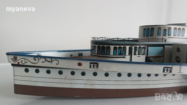 Ламаринена, vintage играчка, представляваща модел на швейцарския параход с гребни колела "Uri" , снимка 5 - Коли, камиони, мотори, писти - 54166086