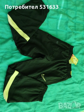 Долнище и тениска Nike 7 г, снимка 5 - Детски панталони и дънки - 54135102