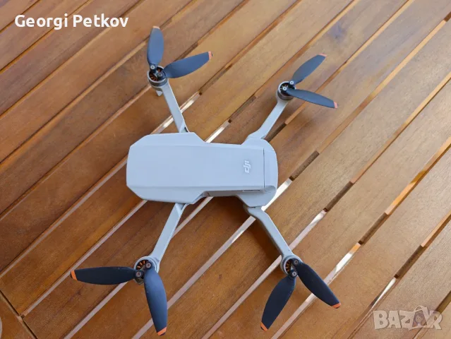Продавам DJI Mini 2 Fly More Combo 