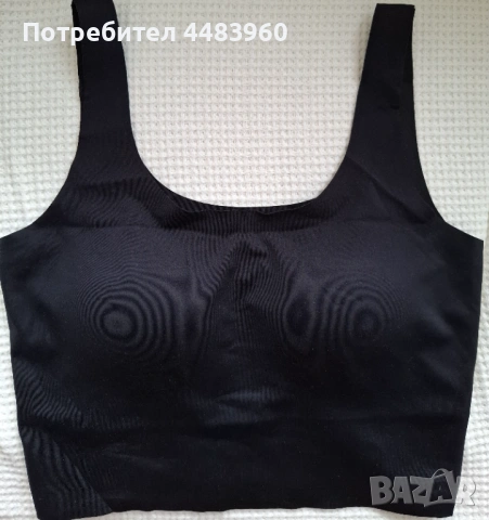 Черен топ с подплънки