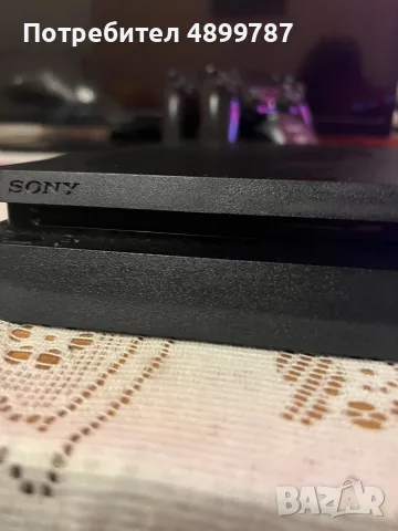 Продавам PS 4 slim с 2 бр. джойстика и станция за зареждане, снимка 6 - PlayStation конзоли - 55436441