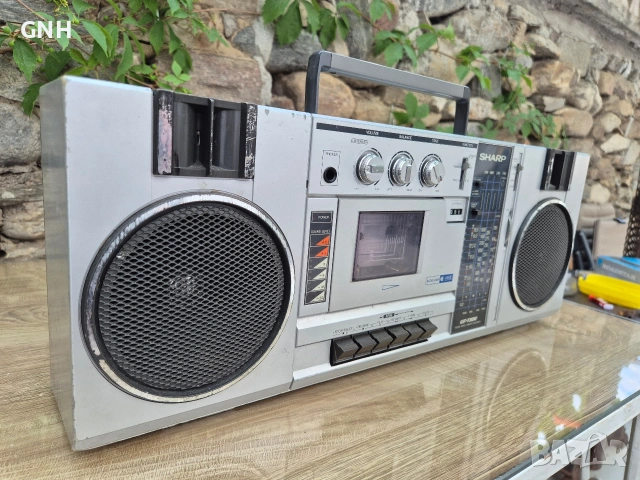 Радиокасетофон Sharp GF-7300H, снимка 2 - Радиокасетофони, транзистори - 55191832