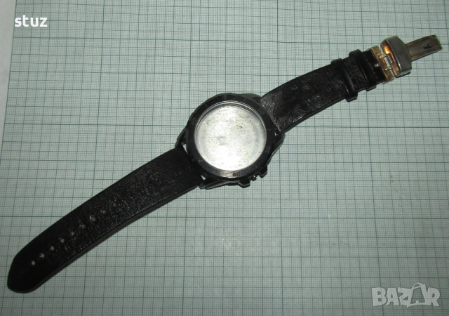 Каса със стъкло и каишка за мъжки часовник 