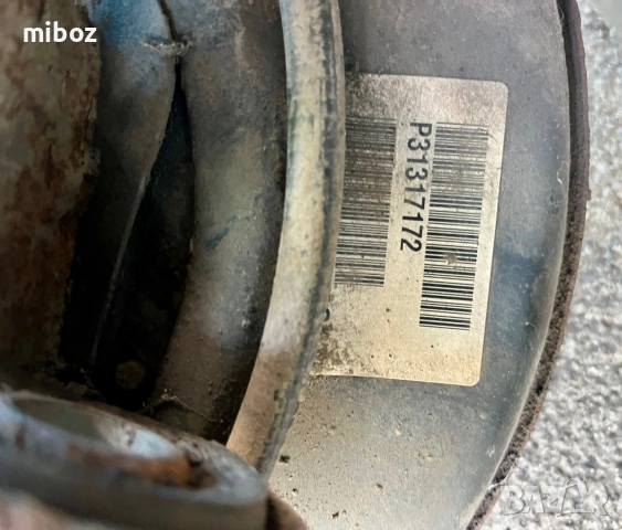 Шенкел главина задна Volvo XC90 2.4d D5, снимка 2 - Части - 55007485