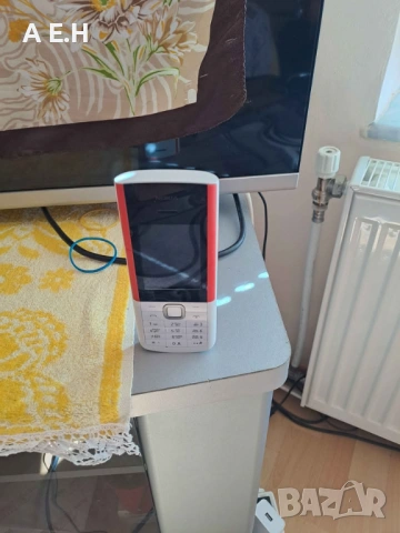 Мобилен телефон Nokia 5710 Xpress, 4G, Audio БЯЛ, снимка 3 - Nokia - 54125760