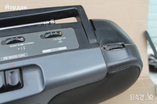 Радиокасетофон ''Aiwa cs 125'' , снимка 7 - Радиокасетофони, транзистори - 54455566