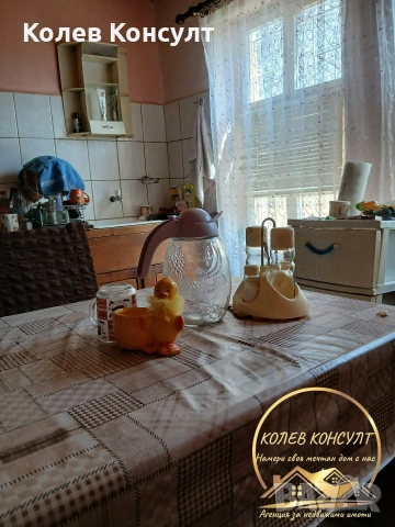 🥇 Агенция “Колев Консулт” продава едноетажна къща в село Елена област Хасково , снимка 14 - Къщи - 53994177
