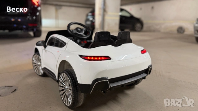     Детска електрическа кола с дистанционно, 12V, много запазена, снимка 2 - Електрически играчки - 54425520