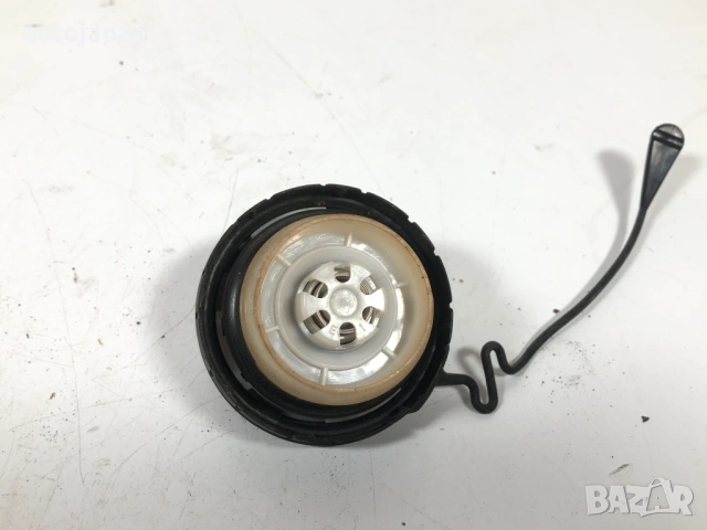 Капачка на резервоар Toyota IQ (2008-2015), снимка 2 - Части - 54690155