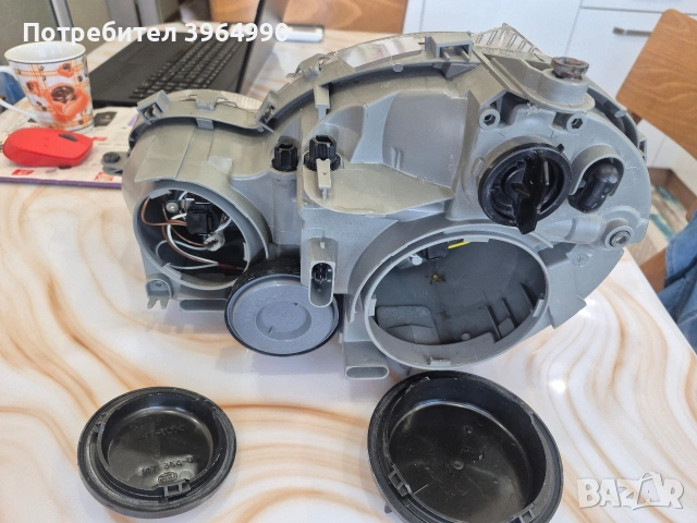Кристален Оригинален Неразличим от нов десен фар HELLA за Мерцедес С клас W203 спорт купе  , снимка 3 - Части - 55242582