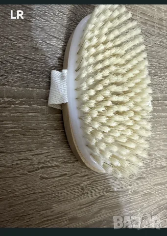суха четка за тяло, exfoliating dry body brush