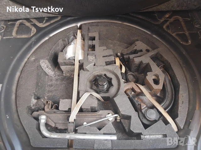 Volkswagen Golf V BlueMotion, снимка 13 - Автомобили и джипове - 55267544