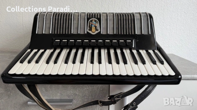 Акордеон Weltmeister S4 Cassotto 120 баса , снимка 3 - Акордеони - 54166025