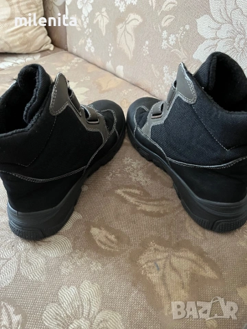 Страхотни топли детски боти Bata 36 номер и подарък, снимка 9 - Детски боти и ботуши - 54067537