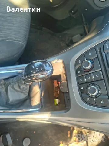 Opel Astra J 1,6 CDTI B16DTH, снимка 12 - Автомобили и джипове - 55683459