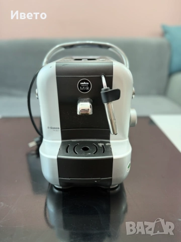 Еспресо кафемашина Saeco с капсули Lavazza