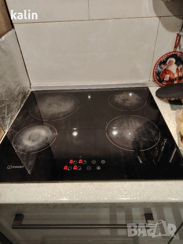 стъклокерамичен плот indesit, снимка 2 - Котлони - 55074073