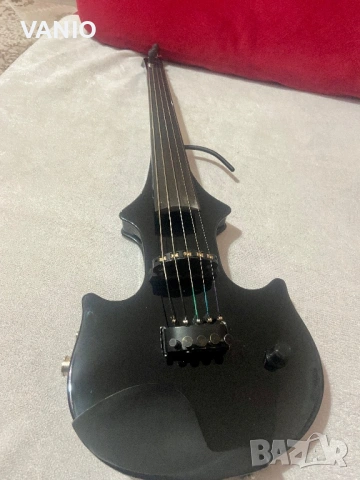 Zeta Jazz Violin 5 Strings Цигулка Зета Добро Състояние Цена в Евро , снимка 3 - Струнни инструменти - 54286975