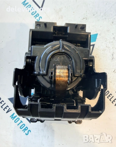 j8a2-13560-af държач за чаши, cup holder от Land Rover Range Rover Velar (L560) 3.0 D , снимка 3 - Части - 55265833