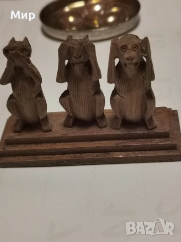 Дървени маймунки.