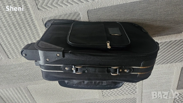 Куфар на колелца, 55х30х20 см, снимка 3 - Куфари - 54640341