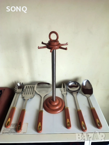 Страхотен Комплект Кухненски Прибори 7 Части И Позлата 24К, снимка 3 - Прибори за хранене, готвене и сервиране - 54008197