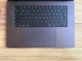 MacBook Pro 16`M4 MAX/14 CPU/32 GPU/36GB RAM/1TB SSD/27 Месеца Гаранция/Батерия 100%-40 Цикъла/Space, снимка 2