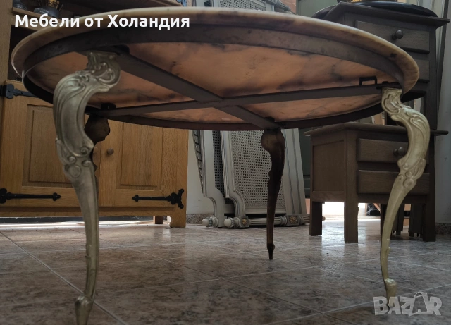 Кръгла холна маса с бронзови крака, снимка 7 - Маси - 54881182