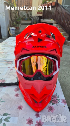 Продавам каска за мото крос