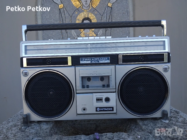 Продавам Касетофон ( HITACHI TRK-7250E ) 