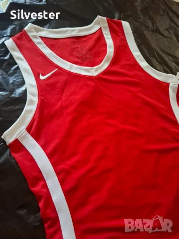 Дамски Червен Потник NIKE / Найк, 100% Оригинален с етикет, размер S, снимка 10 - Спортни екипи - 46621924
