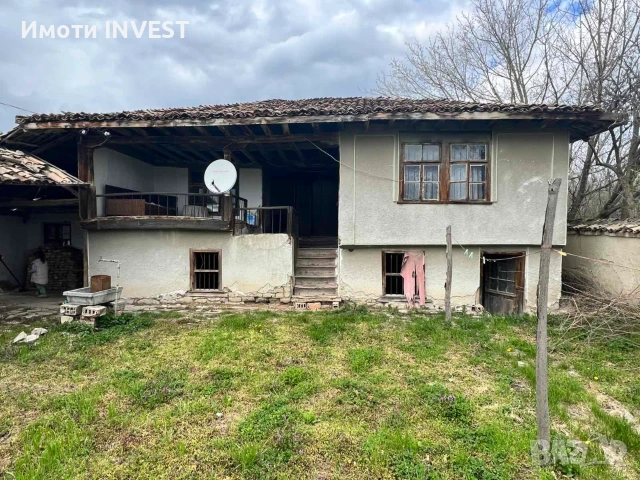 Възрожденска двуетажна къща с двор в с. Алваново, снимка 2 - Къщи - 55099268
