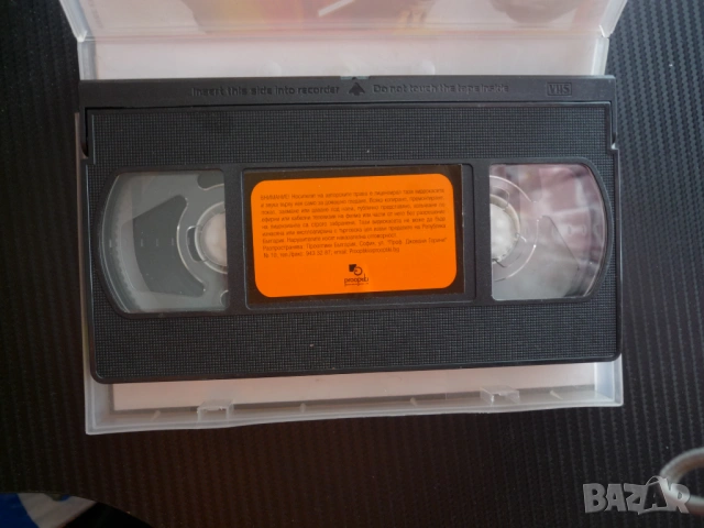 Терор в Метрото VHS филм Метро корейски екщън азиатски влак теорист саможертва напрежение скорост, снимка 2 - Екшън - 54821286