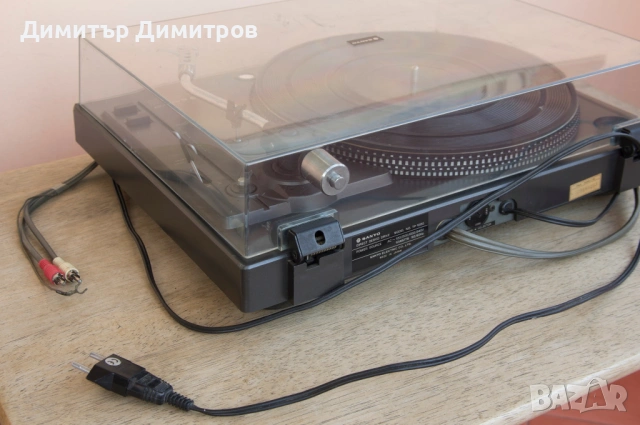 Предлагам грамофон Sanyo TP-1020, снимка 3 - Грамофони - 54708927