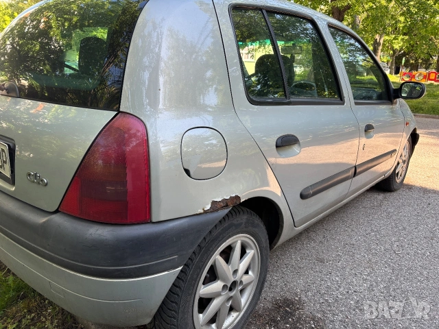 Рено Клио 2, 1,9dti, 2000г. , снимка 4 - Автомобили и джипове - 54430228